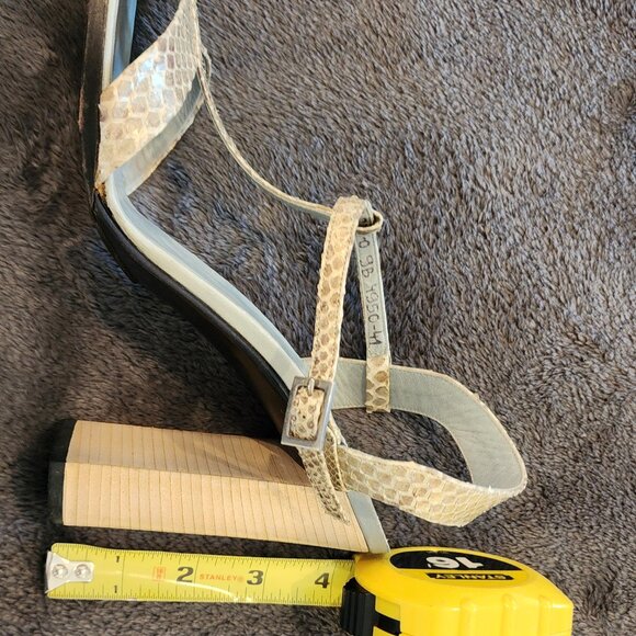 GUCCI Snakeskin Strappy Block Heel Sandals – Beige – Size 9 - Picture 2 of 9